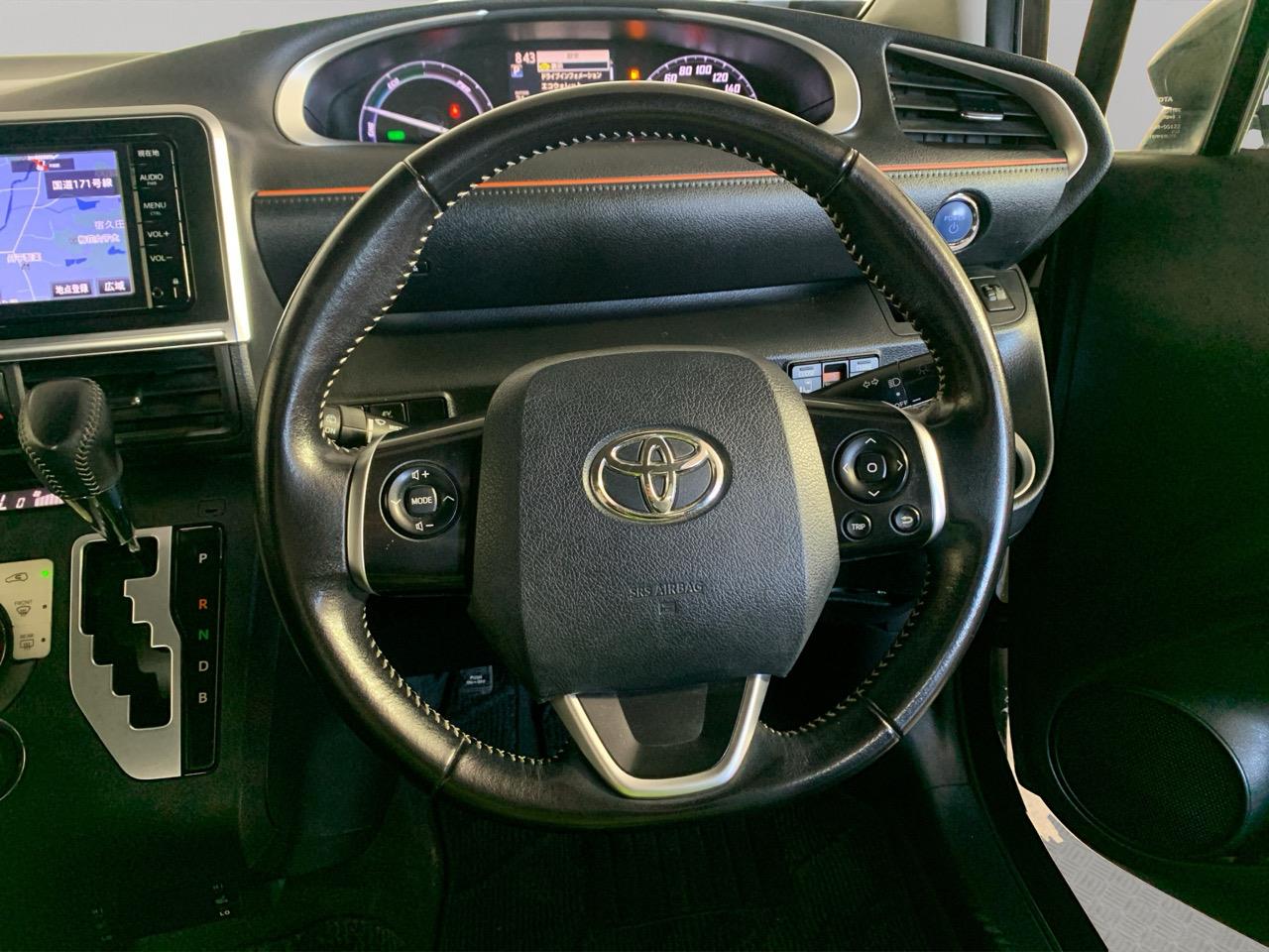 2015 Toyota Sienta HYBRID G People Mover PUSH BUTTON START + POWER SLIDING DOORS