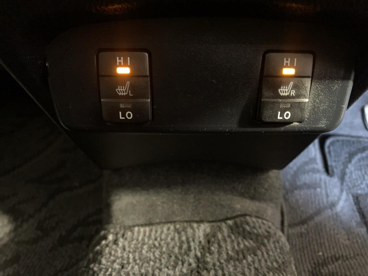 2015 Toyota Sienta HYBRID G People Mover PUSH BUTTON START + POWER SLIDING DOORS