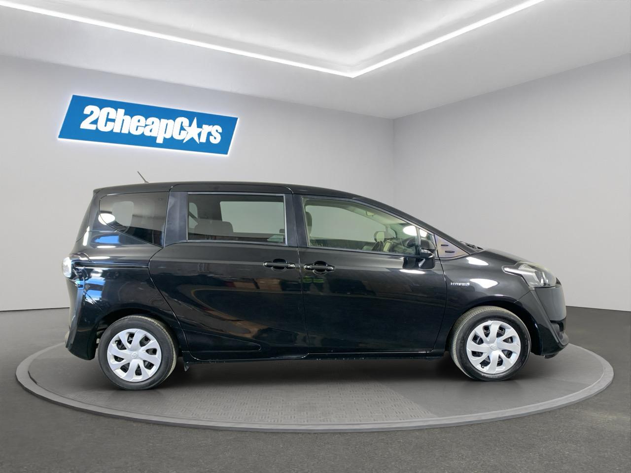 2015 Toyota Sienta HYBRID G People Mover PUSH BUTTON START + POWER SLIDING DOORS