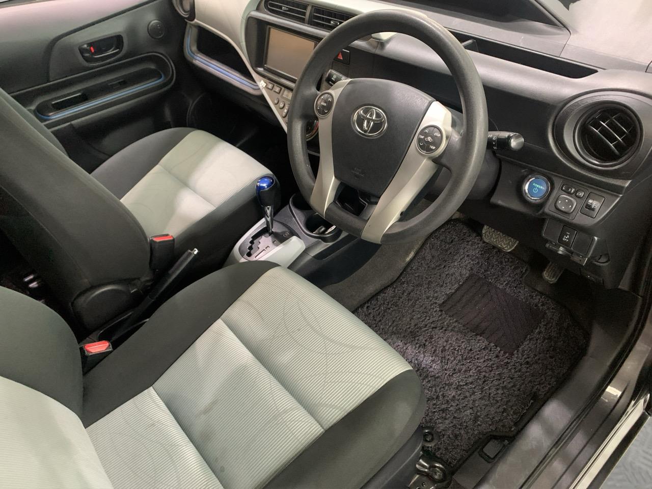 2014 Toyota Aqua Hybrid Hatchback PUSH BUTTON START + AUTO LIGHTS + REVERSING CAMERA