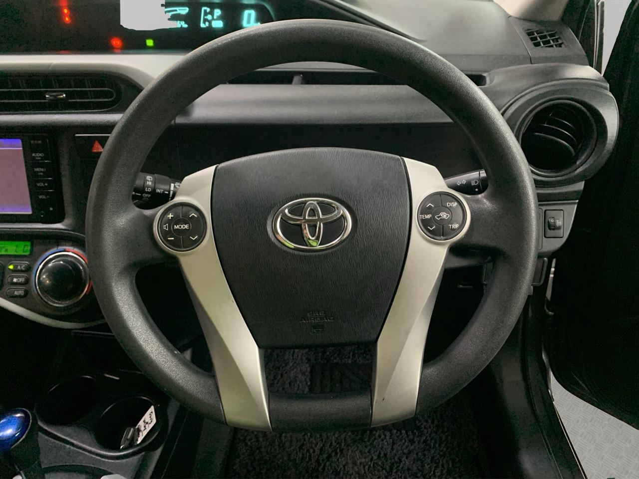 2014 Toyota Aqua Hybrid Hatchback PUSH BUTTON START + AUTO LIGHTS + REVERSING CAMERA