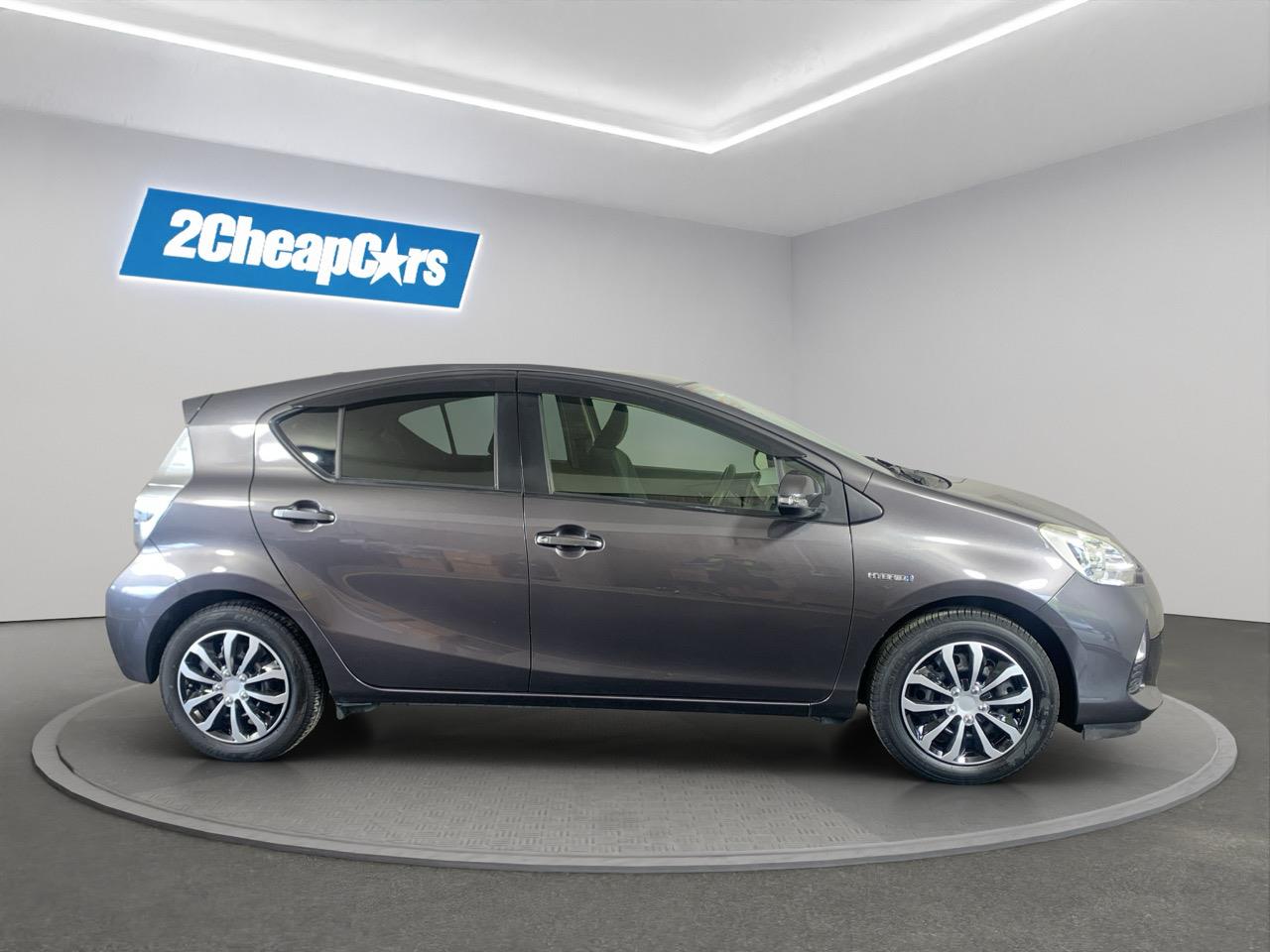 2014 Toyota Aqua Hybrid Hatchback PUSH BUTTON START + AUTO LIGHTS + REVERSING CAMERA