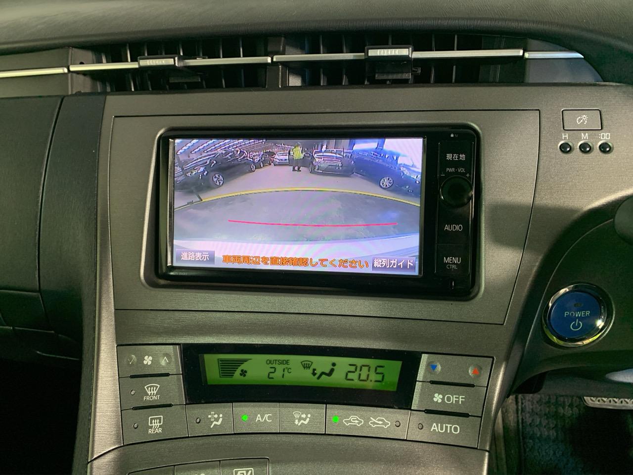 2015 Toyota Prius S Hatchback REVERSING CAMERA + PUSH BUTTON START + AUTO LIGHTS