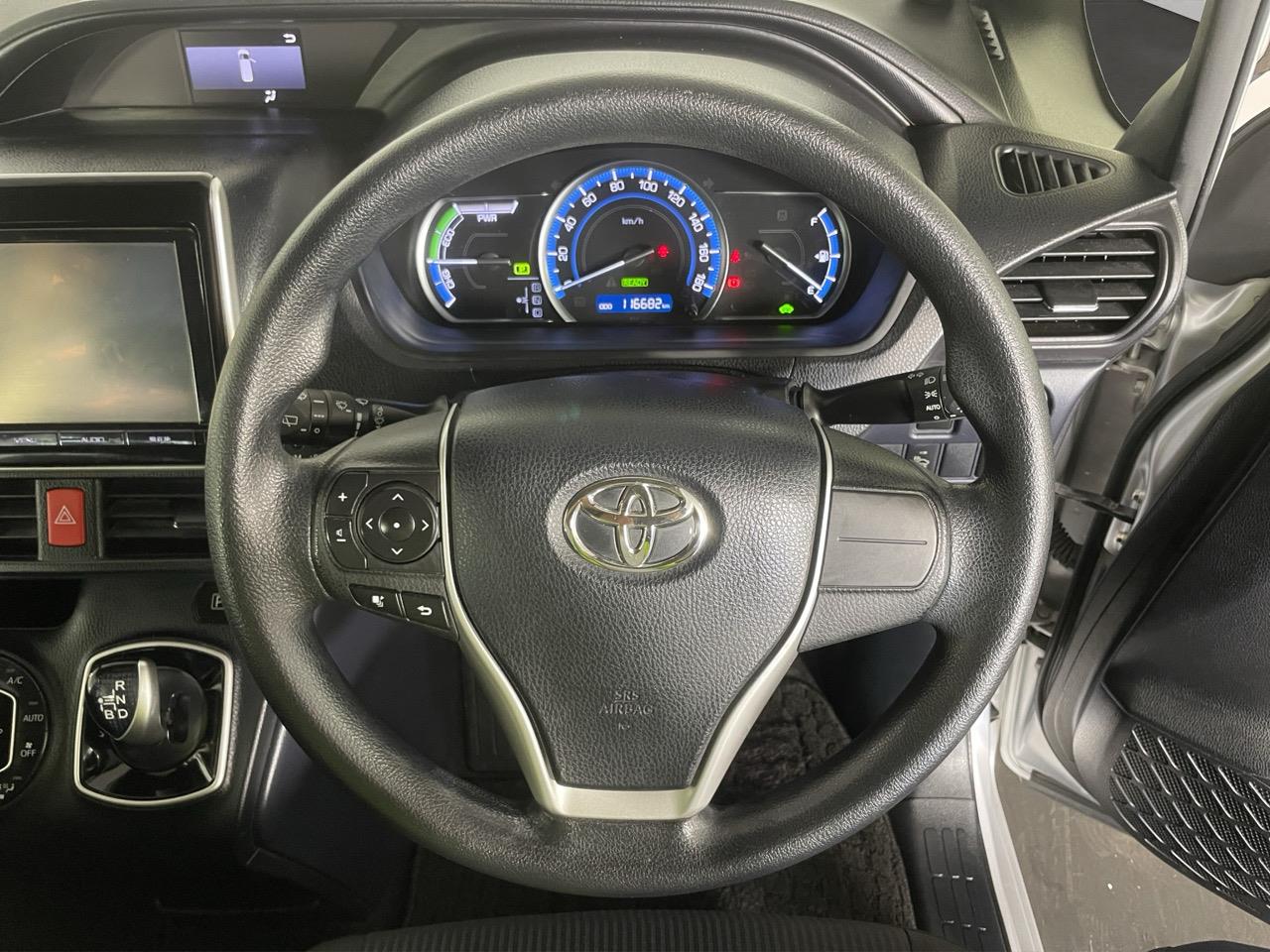 2015 Toyota VOXY Hybrid X People Mover REVERSING CAMERA + PARKING SENSORS