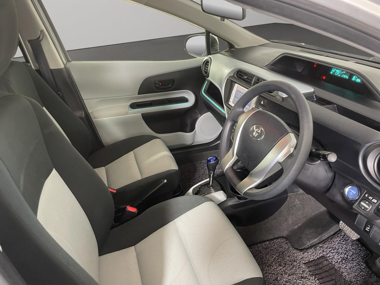 2012 Toyota Aqua G Hatchback LOW KM + REVERSING CAMERA + PUSH BUTTON START