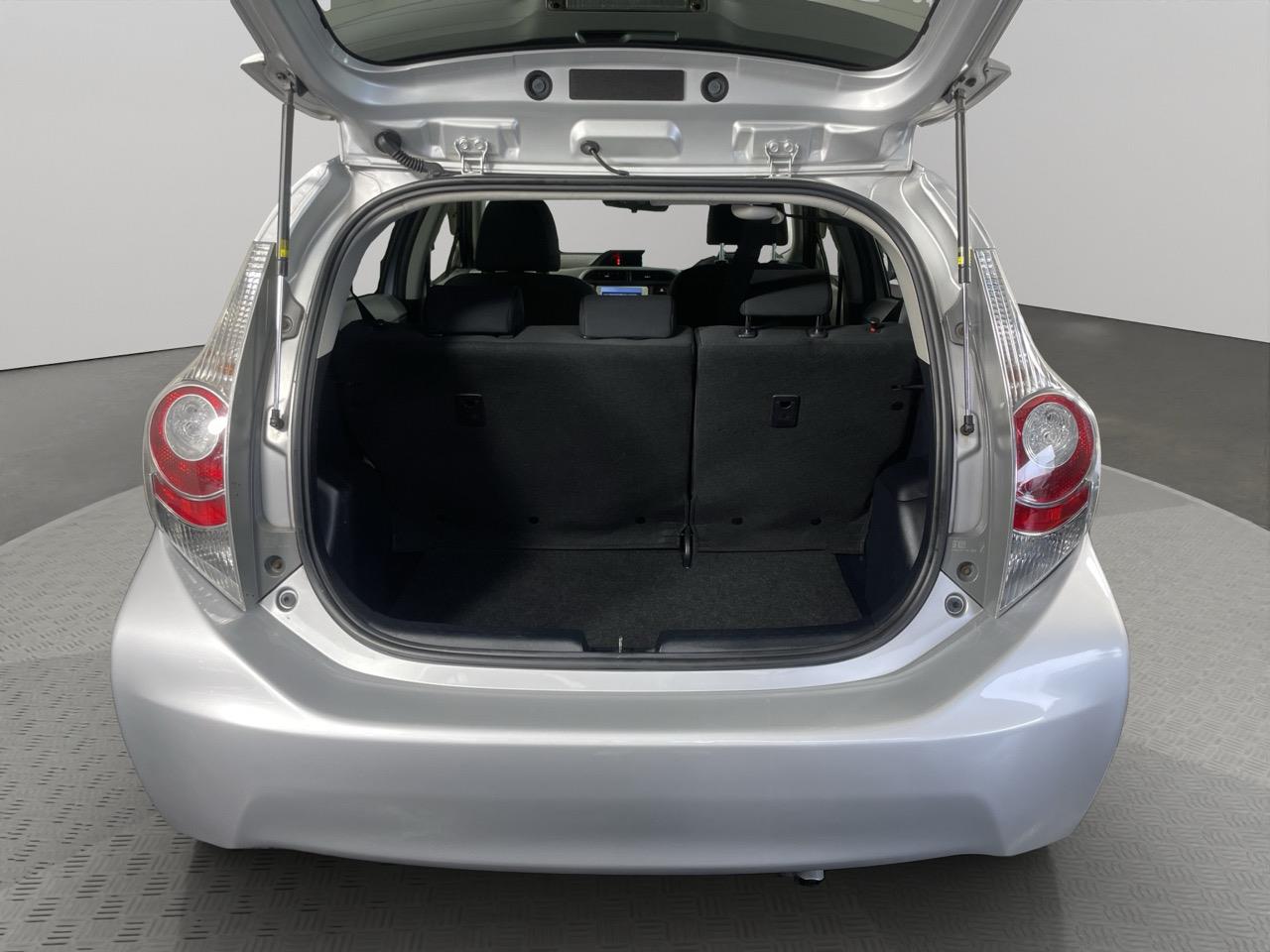 2012 Toyota Aqua G Hatchback LOW KM + REVERSING CAMERA + PUSH BUTTON START