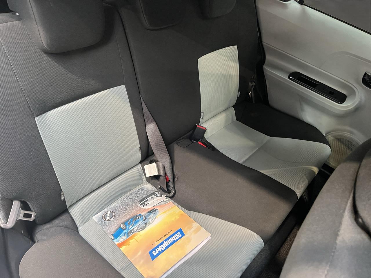 2012 Toyota Aqua S Hatchback PUSH BUTTON START + AUTO LIGHTS + REVERSING CAMERA