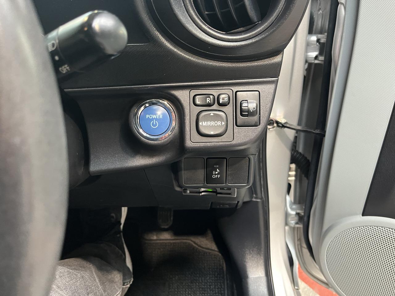 2012 Toyota Aqua S Hatchback PUSH BUTTON START + AUTO LIGHTS + REVERSING CAMERA