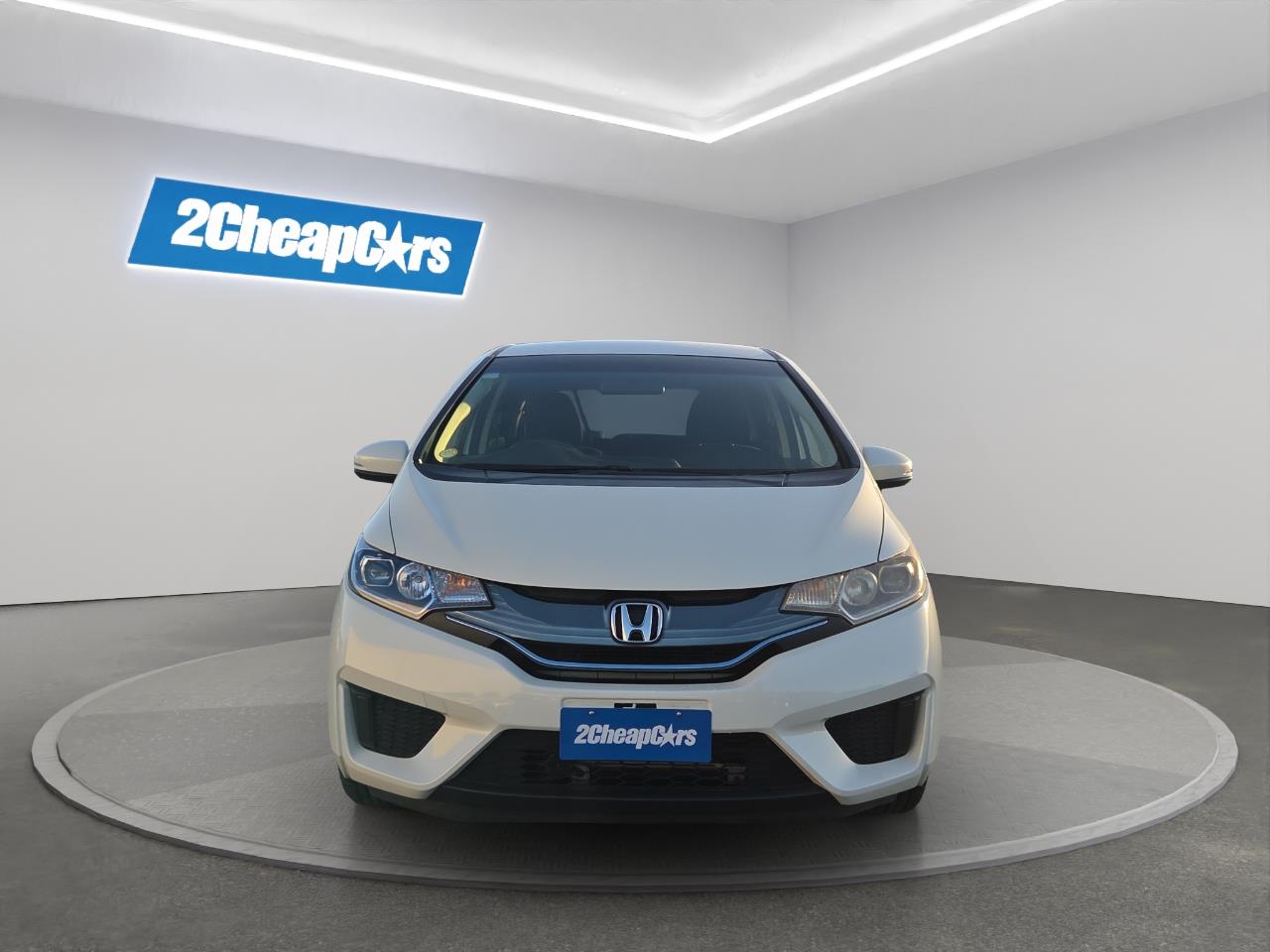 2014 Honda Fit Jazz Hybrid New Shape Hatchback REVERSING CAMERA + AUTO LIGHTS + PUSH BUTTON START