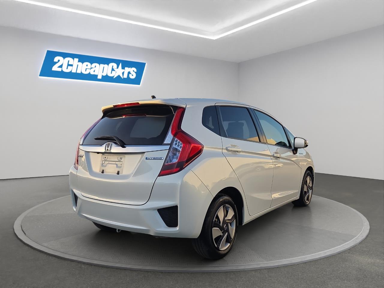 2014 Honda Fit Jazz Hybrid New Shape Hatchback REVERSING CAMERA + AUTO LIGHTS + PUSH BUTTON START