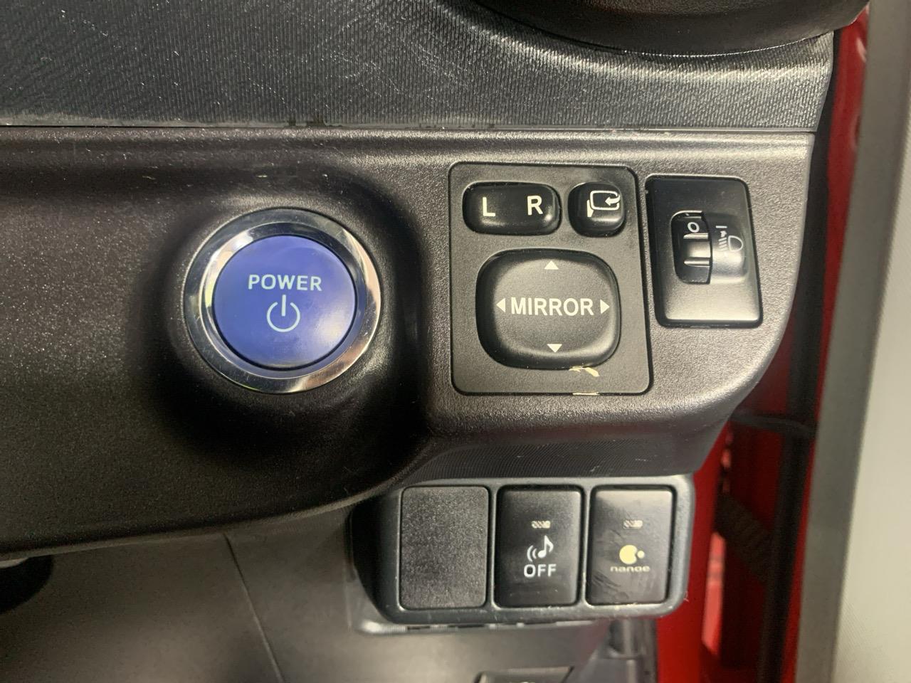 2012 Toyota Aqua G Hatchback GREAT FUEL EFFICIENCY + PUSH START