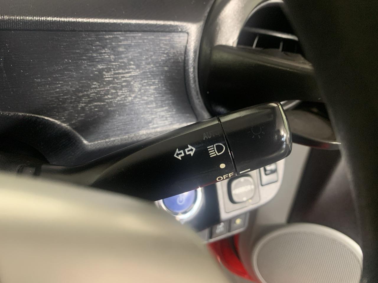 2012 Toyota Aqua G Hatchback GREAT FUEL EFFICIENCY + PUSH START