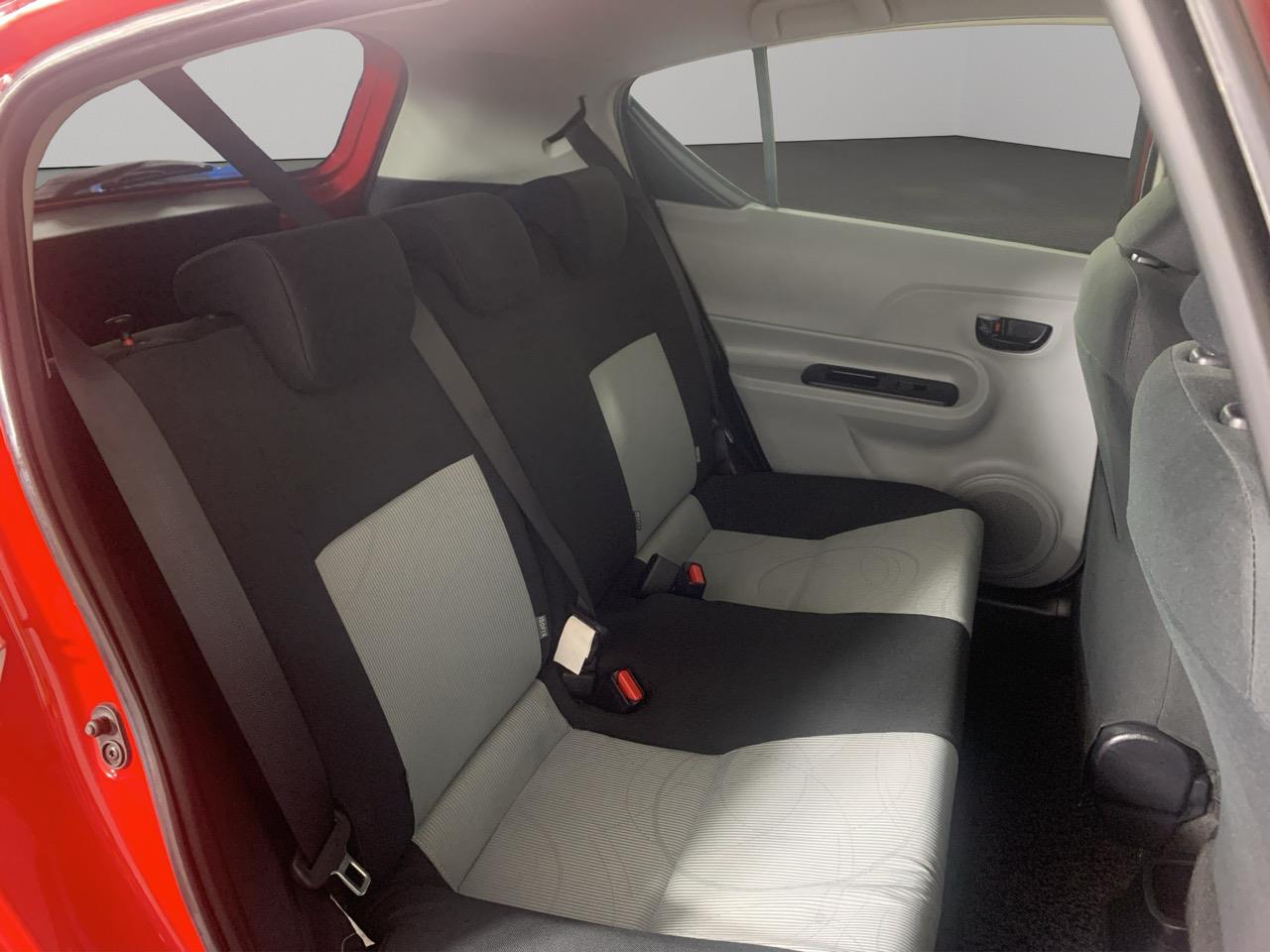 2012 Toyota Aqua G Hatchback GREAT FUEL EFFICIENCY + PUSH START