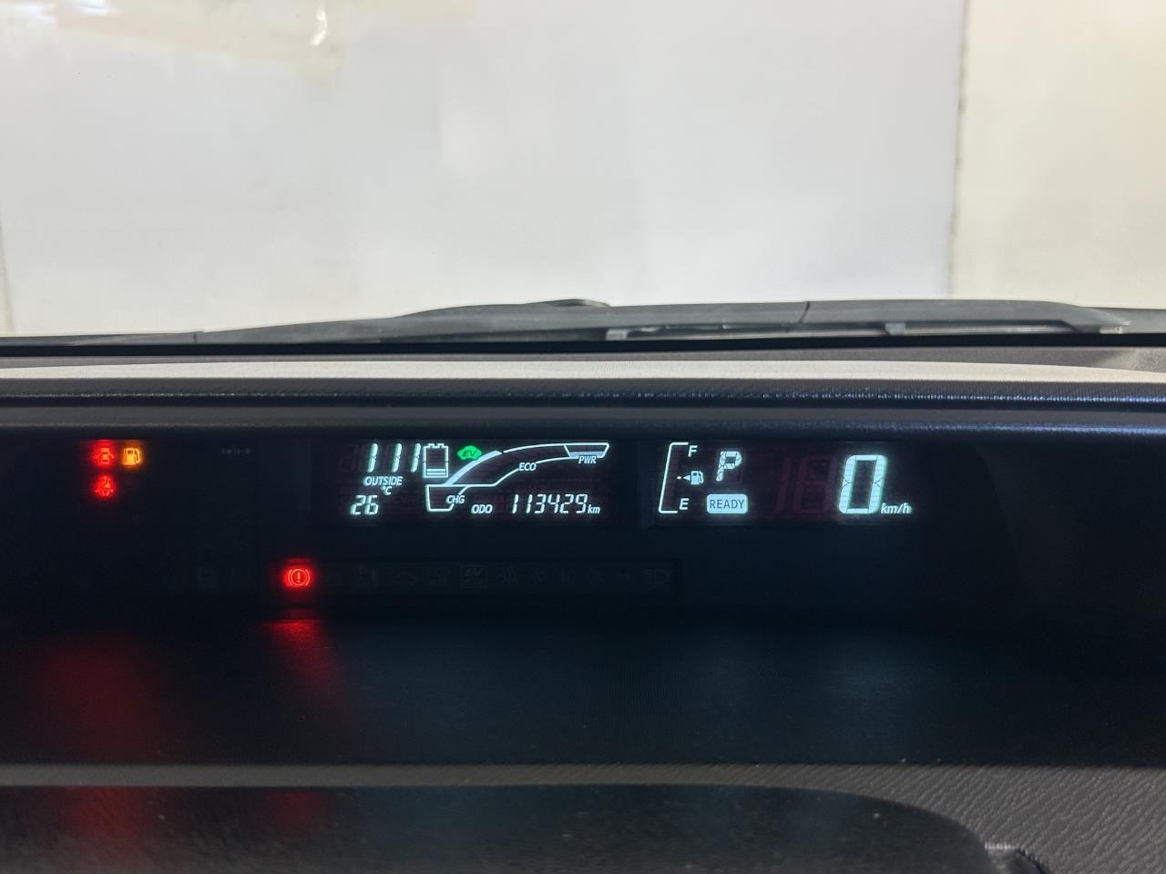 2015 Toyota Aqua Facelift Model G Black Soft Leather Selection Hatchback REVERSING CAMERA + SMART KEY + AUTO LIGHTS