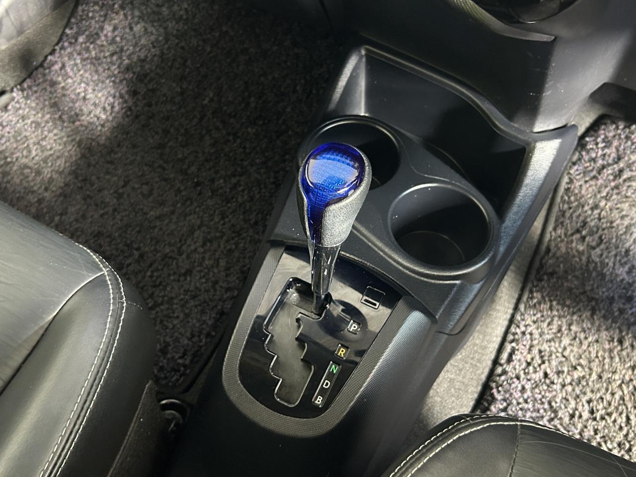 2015 Toyota Aqua Facelift Model G Black Soft Leather Selection Hatchback REVERSING CAMERA + SMART KEY + AUTO LIGHTS