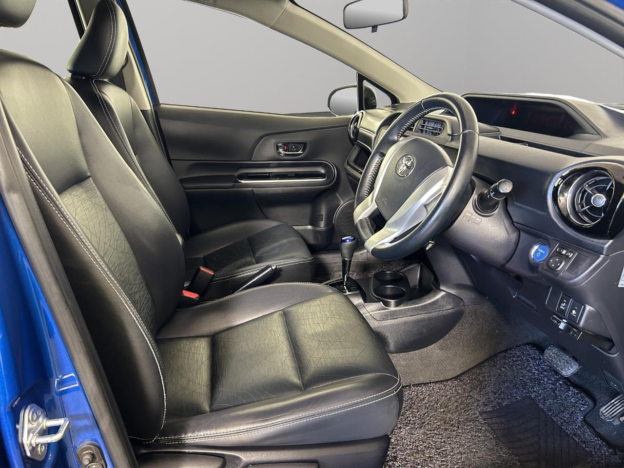 2015 Toyota Aqua Facelift Model G Black Soft Leather Selection Hatchback REVERSING CAMERA + SMART KEY + AUTO LIGHTS