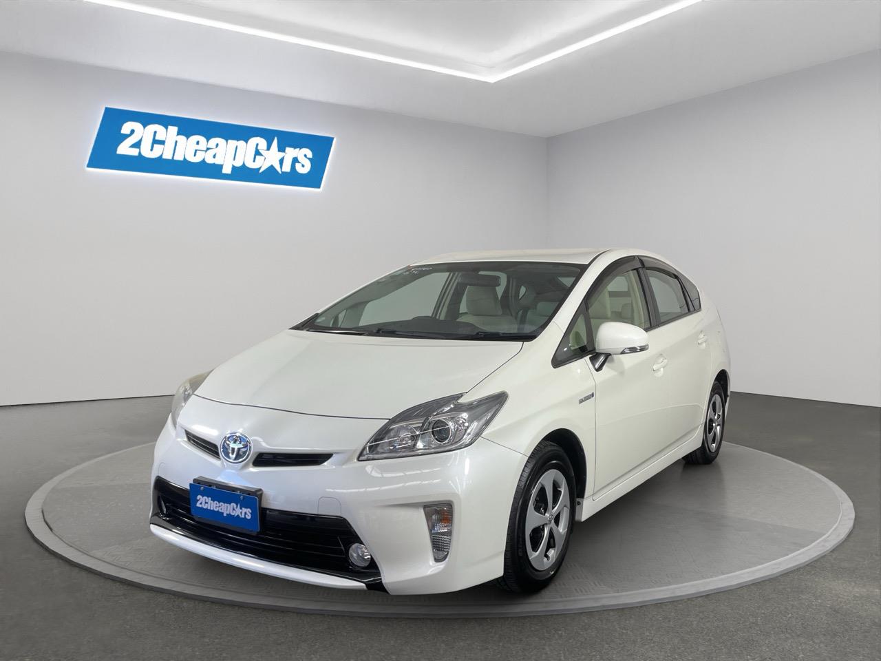 2015 Toyota Prius S Hatchback