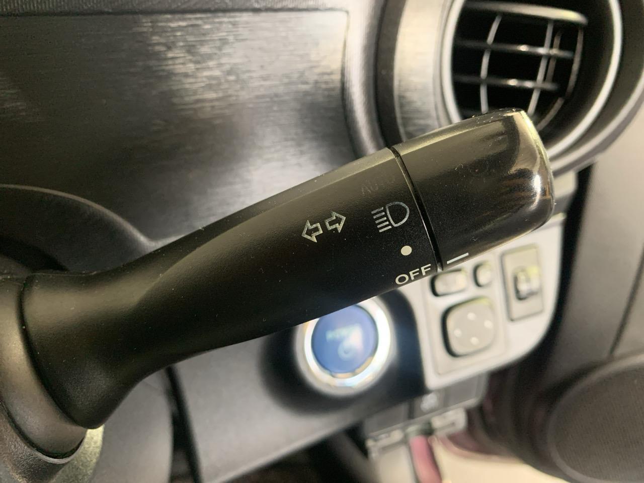 2014 Toyota Aqua S Hatchback REVERSING CAMERA + PUSH BUTTON START + AUTO LIGHTS