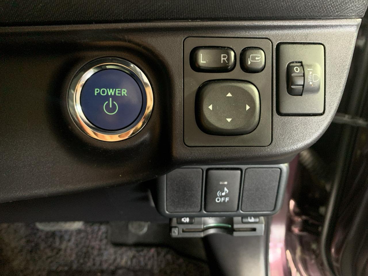 2014 Toyota Aqua S Hatchback REVERSING CAMERA + PUSH BUTTON START + AUTO LIGHTS