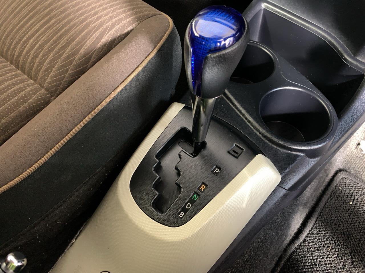 2012 Toyota Aqua G Hatchback REVERSING CAMERA + HEATED SEATS + AUTO LIGHTS