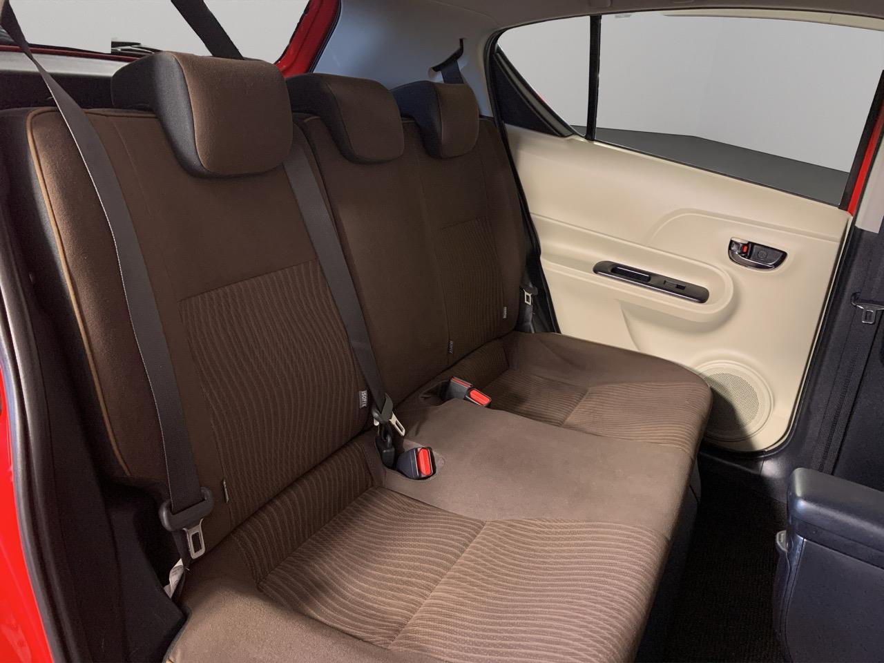 2012 Toyota Aqua G Hatchback REVERSING CAMERA + HEATED SEATS + AUTO LIGHTS