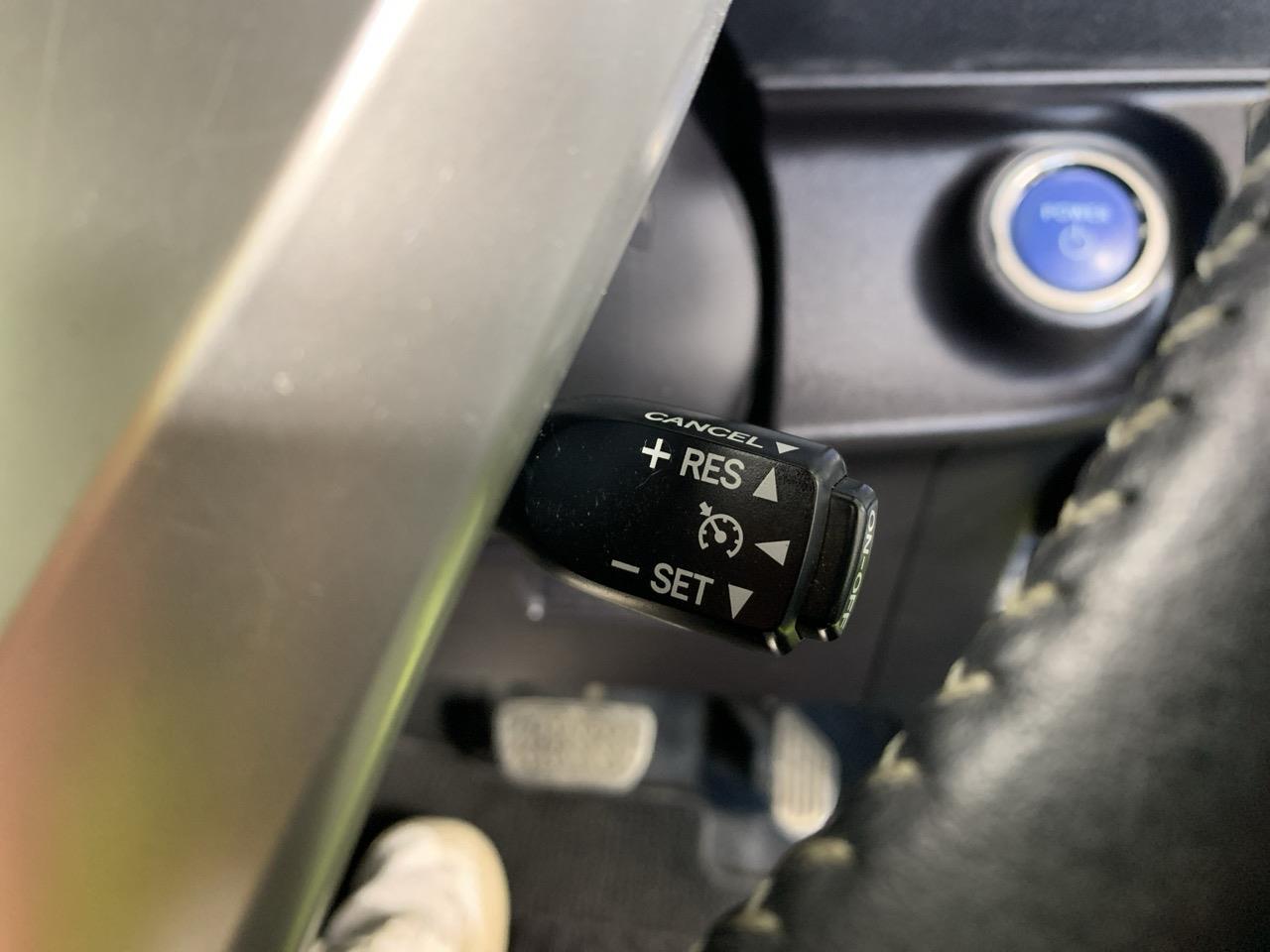 2015 Toyota Aqua Facelift Model S Hatchback LOW KM + REVESING CAMERA + CRUISE CONTROL