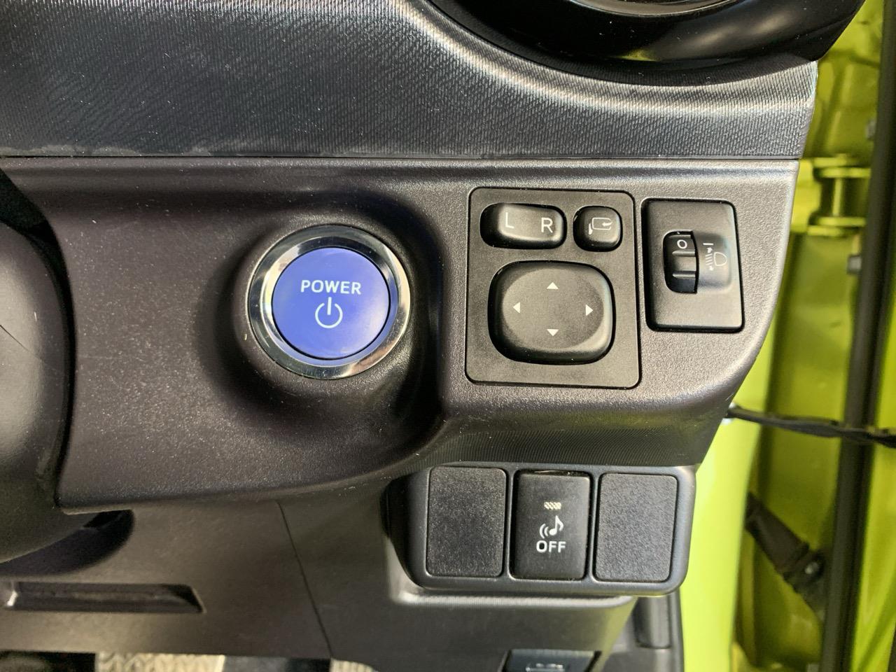 2015 Toyota Aqua Facelift Model S Hatchback LOW KM + REVESING CAMERA + CRUISE CONTROL