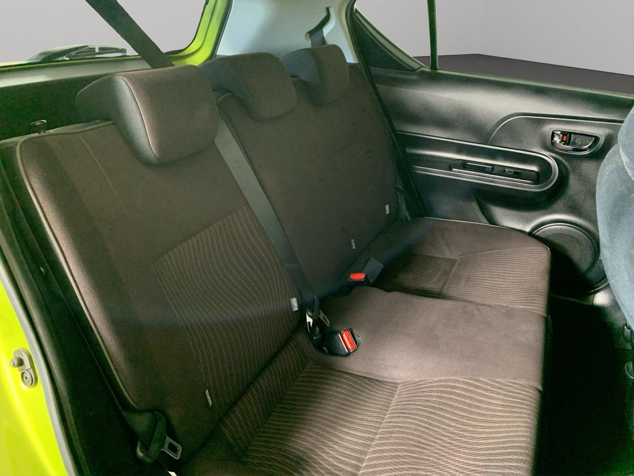 2015 Toyota Aqua Facelift Model S Hatchback LOW KM + REVESING CAMERA + CRUISE CONTROL