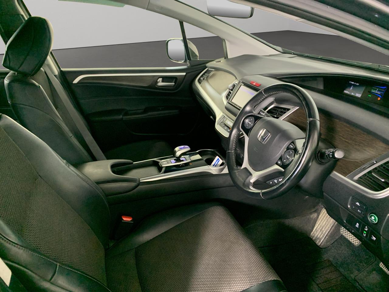 2016 Honda JADE HYBRID People Mover REVESING CAMERA + PUSH SRART + AUTO LIGHTS