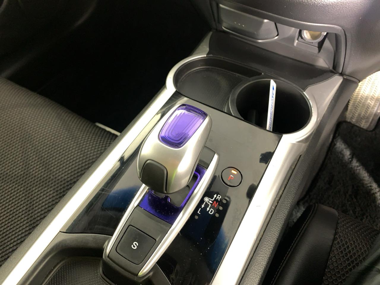 2016 Honda JADE HYBRID People Mover REVESING CAMERA + PUSH SRART + AUTO LIGHTS