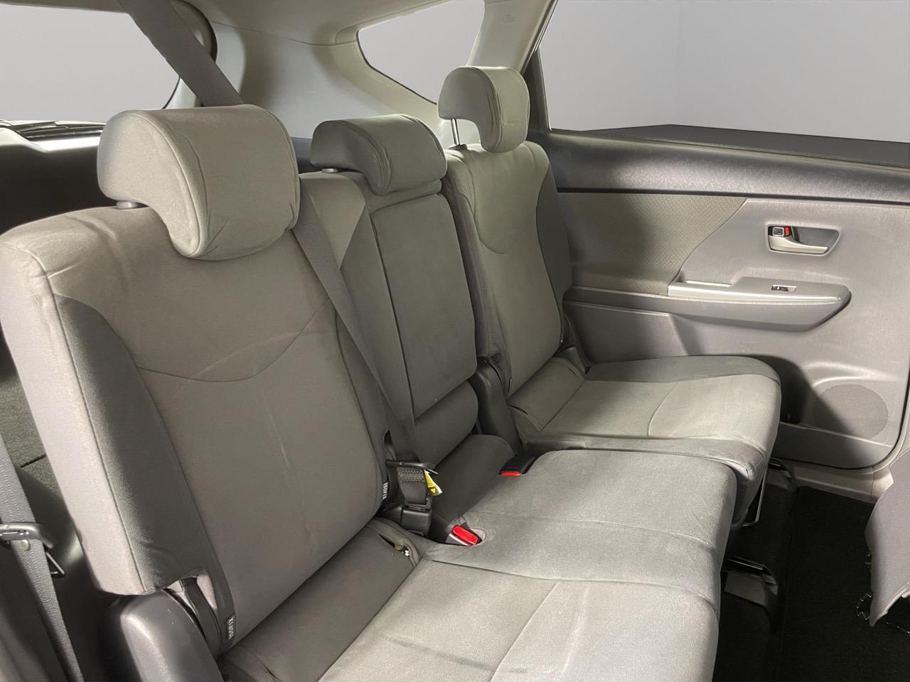 2012 Toyota Prius Alpha S Station Wagon REVERSING CAMERA + PUSH BUTTON START + AUTO LIGHTS