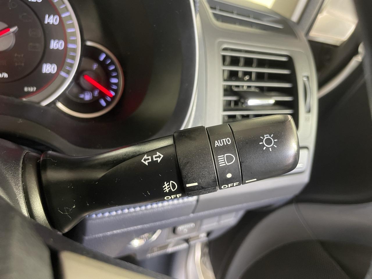 2012 Toyota Blade S PACKAGE Hatchback LOW KM + REVERSING CAMERA + AUTO LIGHTS