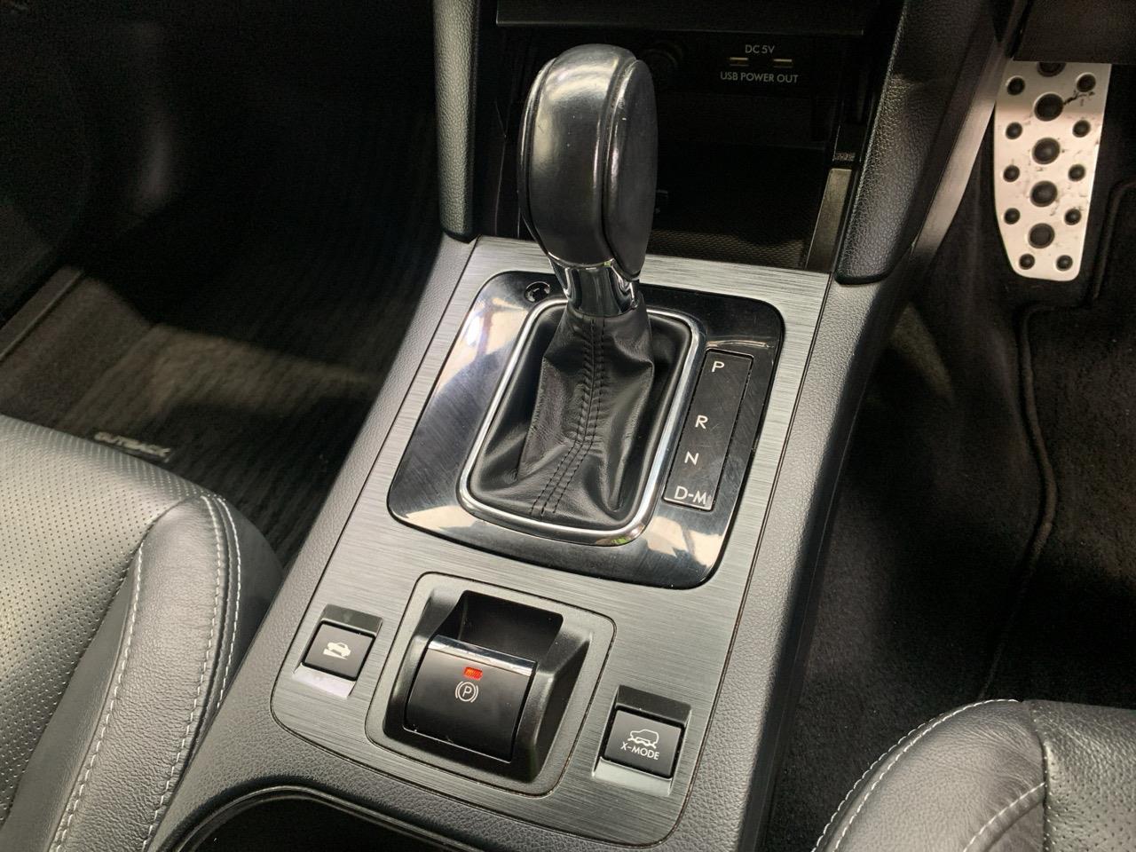 2015 Subaru Outback AWD Eyesight New Shape RV/SUV AWD + CRUISE CONTROL + EYESIGHT