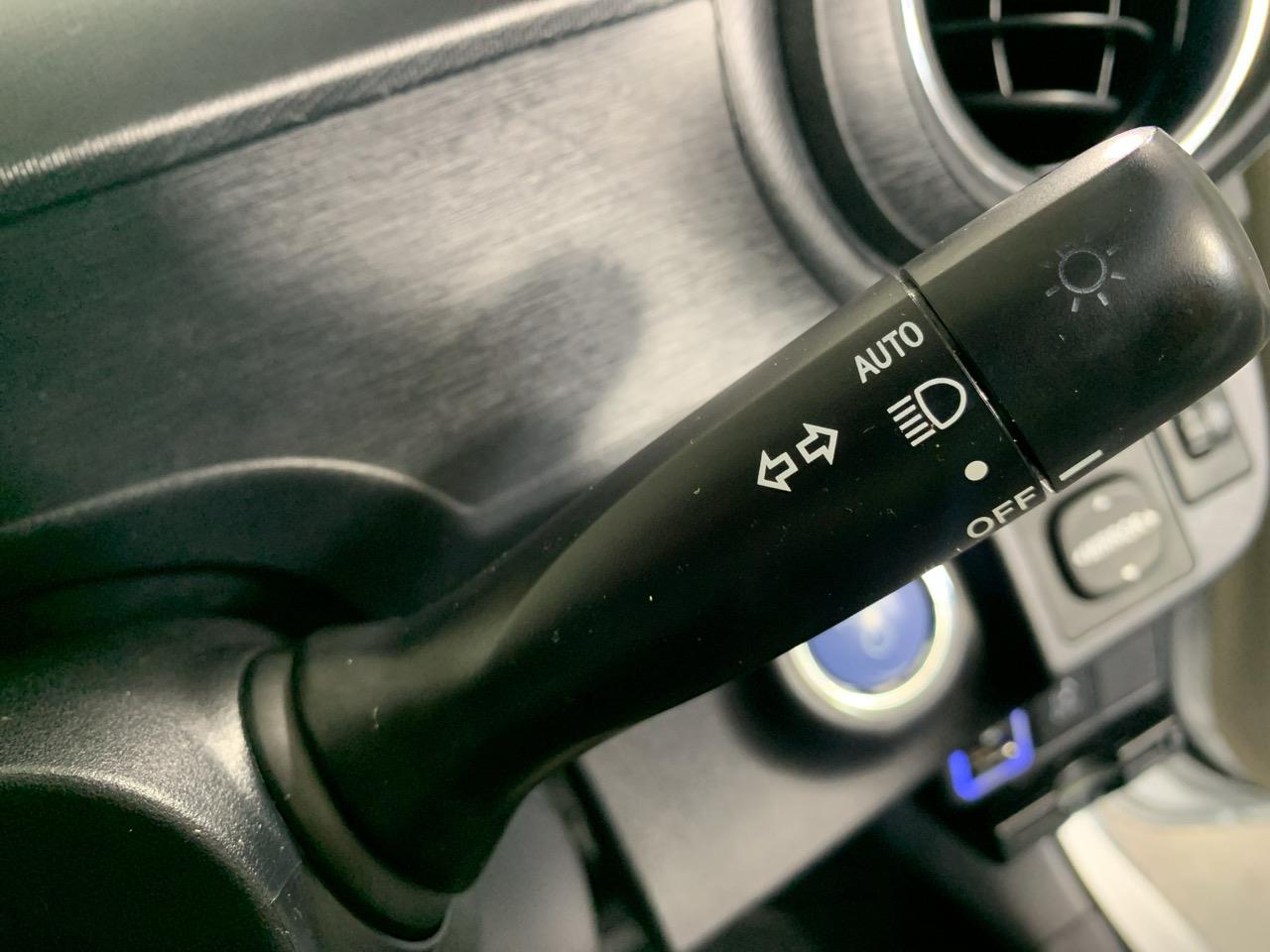 2012 Toyota Aqua G Hatchback LOW KM + PUSH BUTTON START + AUTO LIGHTS