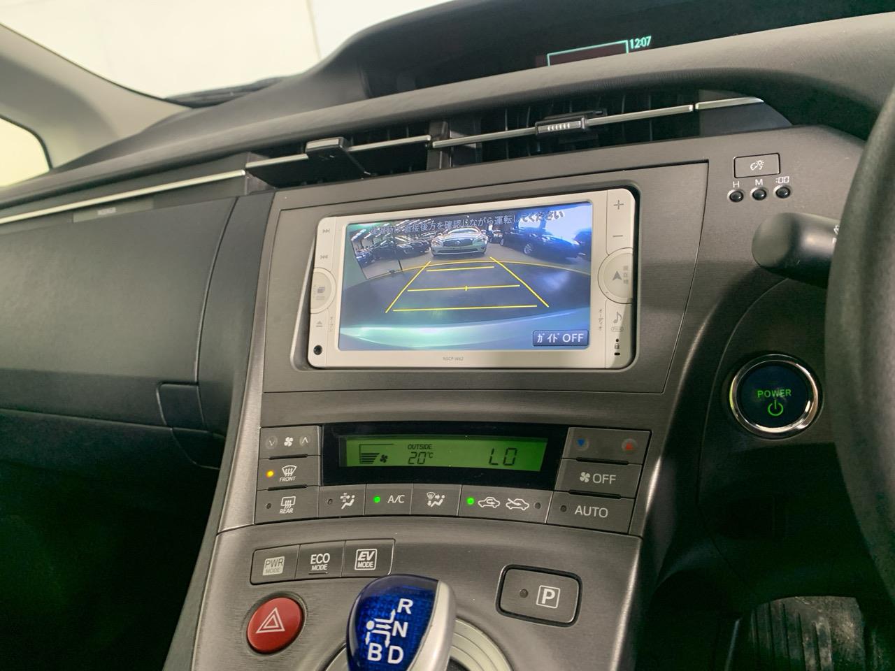 2013 Toyota Prius S Hatchback PUSH BUTTON START + AUTO LIGHTS + REVERSING CAMERA