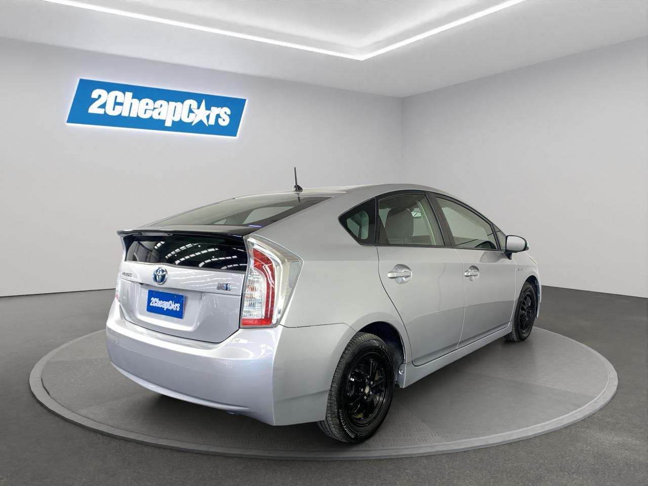 2013 Toyota Prius S Hatchback PUSH BUTTON START + AUTO LIGHTS + REVERSING CAMERA