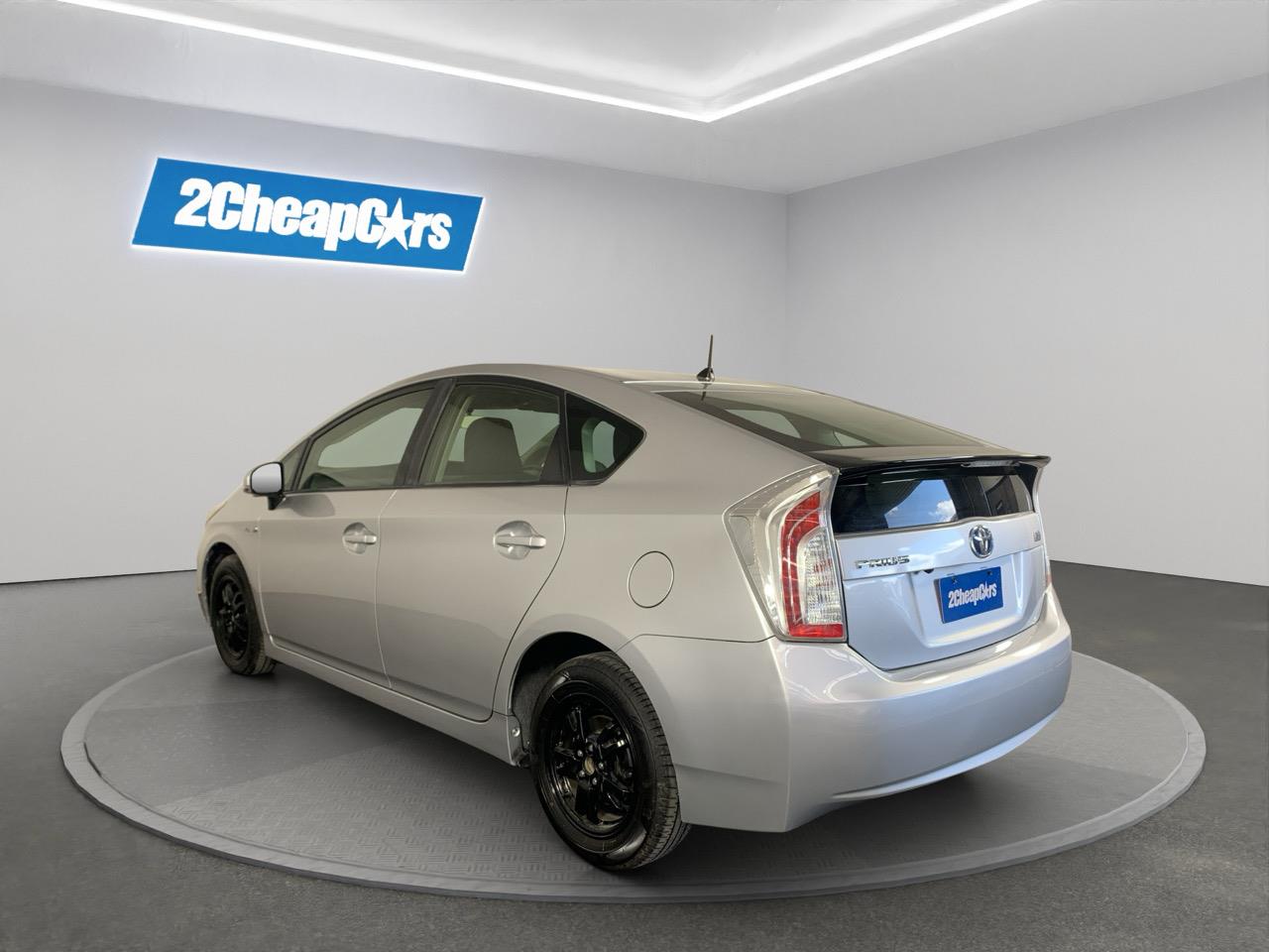 2013 Toyota Prius S Hatchback PUSH BUTTON START + AUTO LIGHTS + REVERSING CAMERA