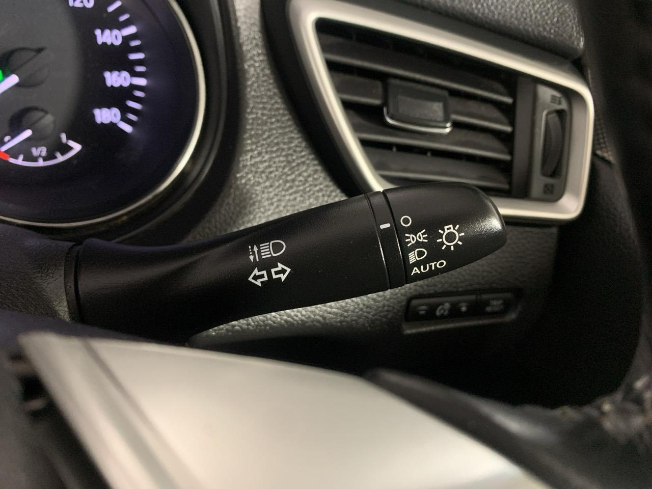 2014 Nissan X-TRAIL 20X Emargency brake pkg RV/SUV LOW KMS + HEATED SEATS + REVERSING CAMERA 