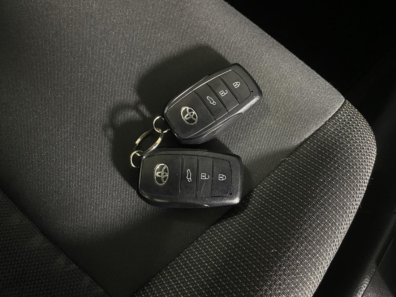 2020 Toyota Yaris Cross Hybrid G RV/SUV LOW KMS + CRUISE CONTROL + HEATED SEATS