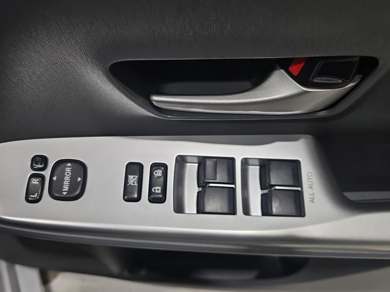 2012 Toyota Prius Alpha S Station Wagon PUSH BUTTON START + REVERSING CAMERA + AUTO LIGHTS