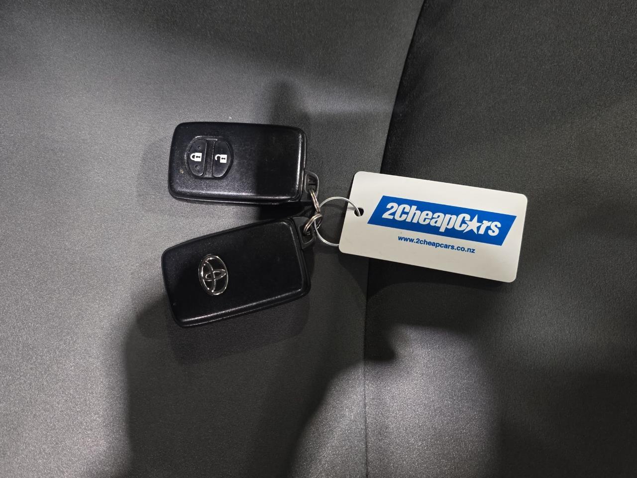 2012 Toyota Prius Alpha S Station Wagon PUSH BUTTON START + REVERSING CAMERA + AUTO LIGHTS