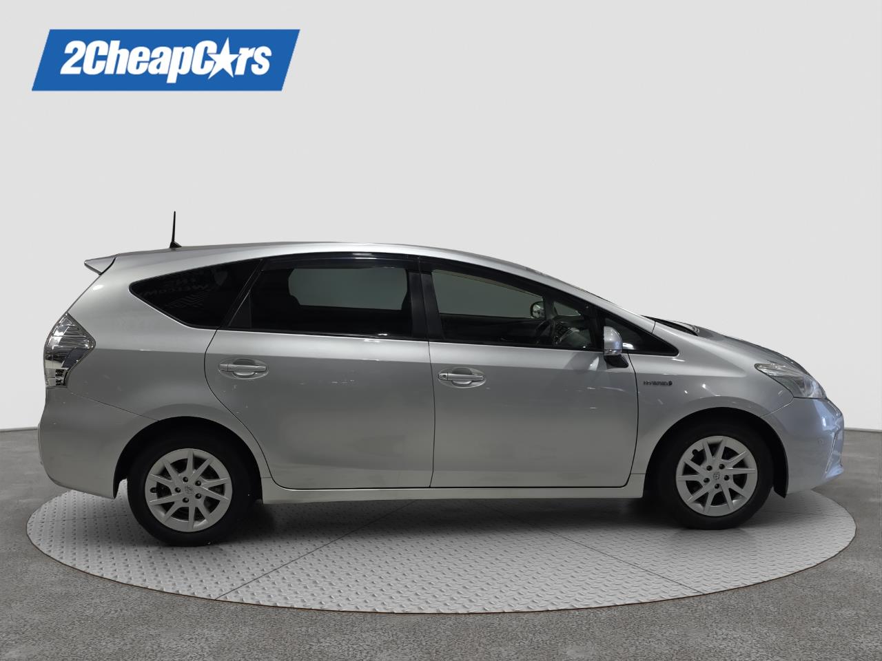 2012 Toyota Prius Alpha S Station Wagon PUSH BUTTON START + REVERSING CAMERA + AUTO LIGHTS