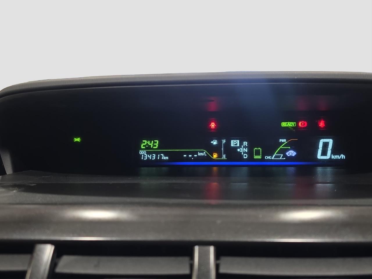 2012 Toyota Prius Alpha S Station Wagon PUSH BUTTON START + REVERSING CAMERA + AUTO LIGHTS