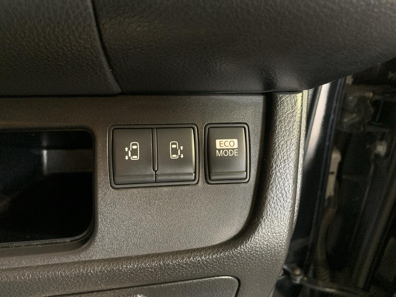 2012 Nissan Serena Hybrid Highway Star People Mover CRUISE CONTROL + POWER SLIDING DOOR  + AUTO LIGHTS