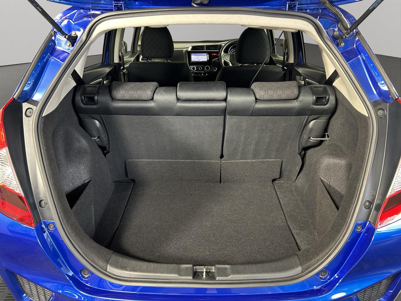 2015 Honda Fit Jazz New Shape Hatchback LOW KM + SMART KEY