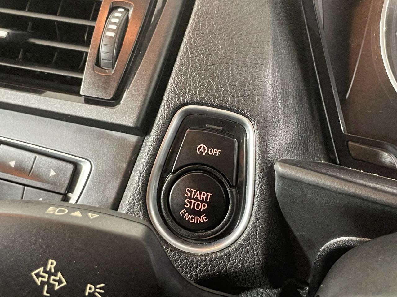 2014 BMW 116i STYLE Hatchback LOW KMS + REVERSING CAMERA + PARKING SENSORS