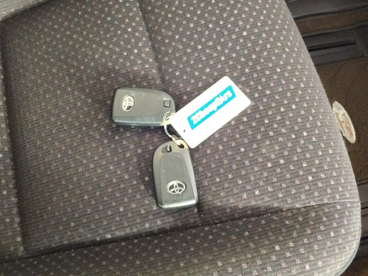 2014 Toyota SPADE 1.5F Hatchback POWER SLIDING DOOR + SMART KEY + PUSH BUTTON START