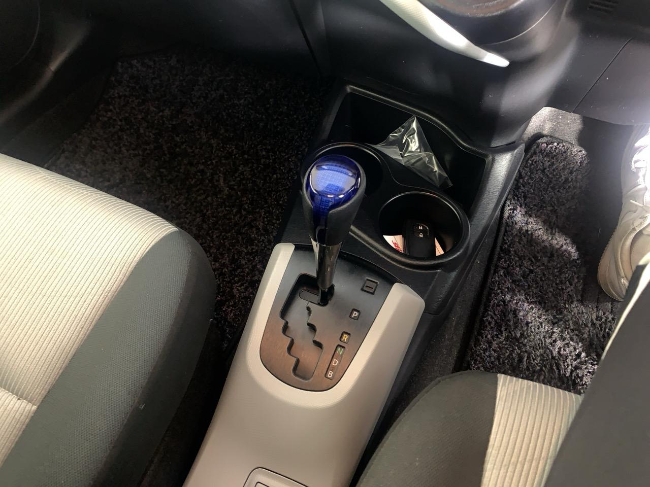 2014 Toyota Aqua S AERO Hatchback LOW KMS + REVERSING CAMERA + PUSH BUTTON START