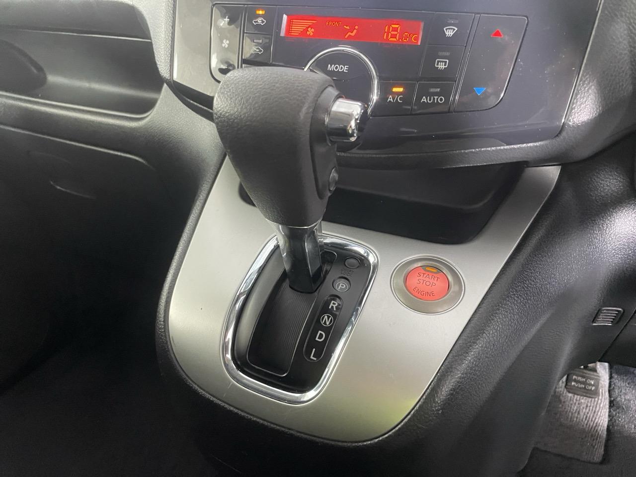 2013 Nissan Serena Hybrid People Mover REVERSING CAMERA + POWER SLIDING DOORS