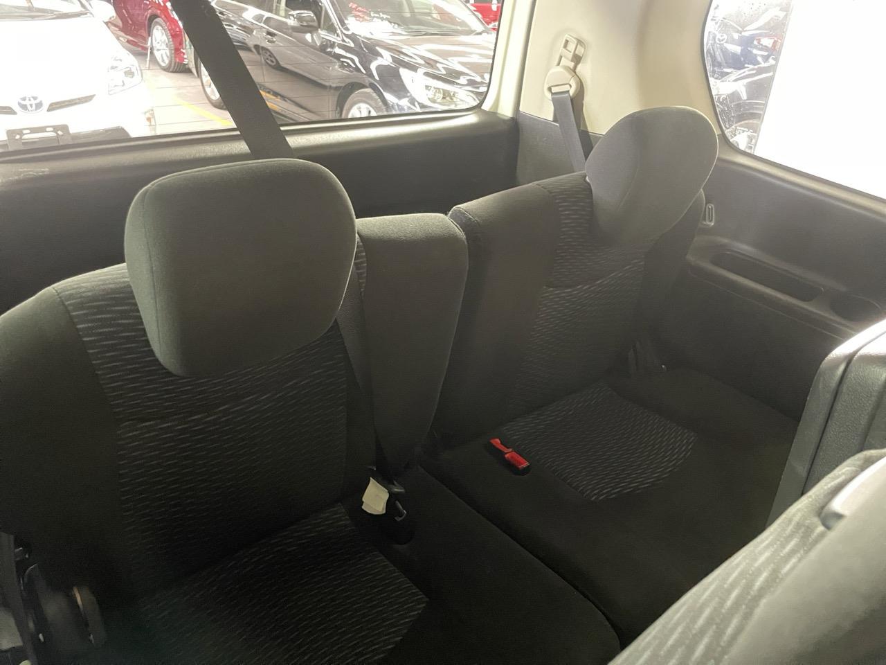 2013 Nissan Serena Hybrid People Mover REVERSING CAMERA + POWER SLIDING DOORS